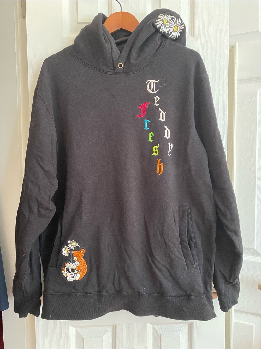 Teddy Fresh black sweater